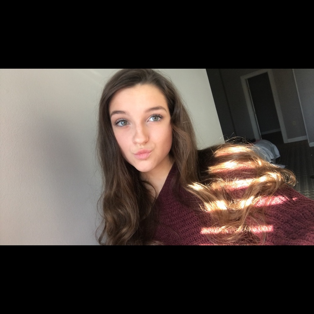 Meet your Posher, Alyssa